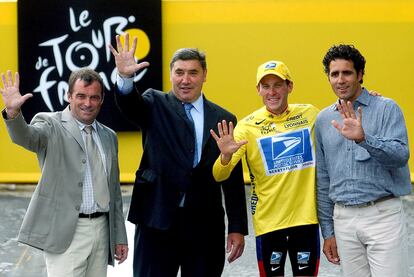 Anquetil (que falleci en 1987), Hinault, Merckx, Indurain y Armstrong integraban en 2003 el exclusivo club de ciclistas que haban conseguido ganar cinco Tours. El navarro y el estadounidense son los nicos que los han conseguido de forma consecutiva. Un a?o ms tarde, Armstrong adelantara a sus predecesores ganando el sexto y en 2005, el a?o de su retir, cerro su cuenta particular con siete.