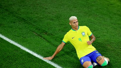 Richarlison celebra su gol ante Corea del Sur en los octavos del Mundial.