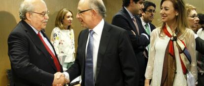 El ministro de Hacienda, Cristóbal Montoro, en un Consejo de Política Fiscal y Financiera (CPFF) del año pasado