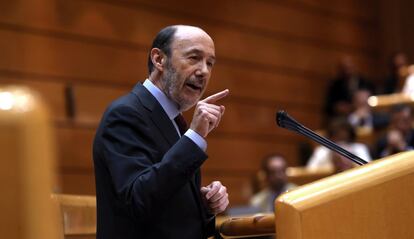 E secretario general del PSOE, Alfredo Pérez Rubalcaba, interviene en el debate en nombre del Grupo Socialista.