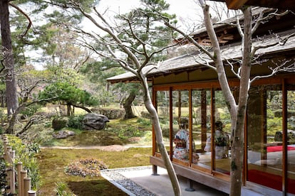 Casa de té tradicional en la ciudad de Kanazawa, Japón.