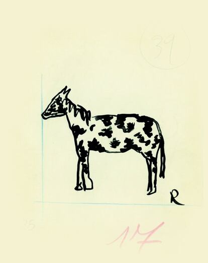 El Museo ABC, en Madrid, expone hasta el 17 de junio 100 greguerías ilustradas de Ramón Gómez de la Serna. El texto que acompaña a este dibujo dice: "Hay caballos que nacen con piel de vaca, vergonzosa piel de vaca lechera, y siempre están como fuera de su destino siendo caballos. Se ve que deberían tener cuernos y que, por fin, cuando mueran, su piel será vendida como piel de vaca".