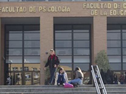 Fachada de la facultad de Psicolog&iacute;a de la Universidad de M&aacute;laga.