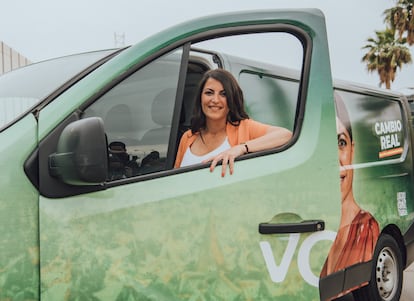 Macarena Olona, la candidata de Vox, ha señalado este jueves por la tarde en Granada que su partido "sale a ganar" en
las elecciones autonómicas para que Andalucía sea "foco de esperanza para toda España" tras el próximo 19 de junio. La formación cuenta actualmente con 12 diputados en el Parlamento autónomo andaluz.