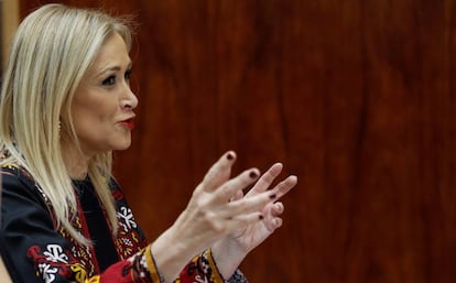 La presidenta de la Comunidad de Madrid, Cristina Cifuentes, durante el &uacute;ltimo pleno de la Asamblea de Madrid.