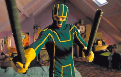 <b>El raro de la clase quiere ser superhéroe. La adaptación cinematográfica de <i>Kick-Ass,</i> el cómic de Mark Millar, acredita la supremacía <i>nerd </i>hasta en el cine de acción.</b>