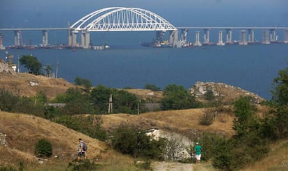 El puente sobre el estrecho de Kerch.