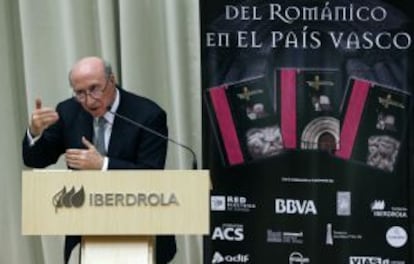 José María Pérez, Peridis, ayer en la presentación de la Enciclopedia del Románico en el País Vasco.