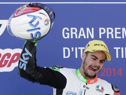 Fenati festeja su triunfo en Mugello.