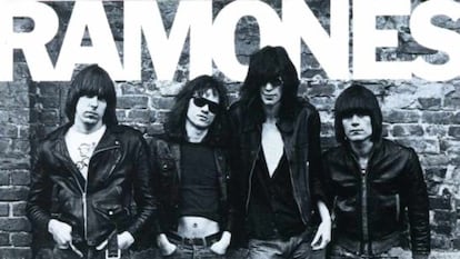 Ramones y Bee Gees en la biblioteca