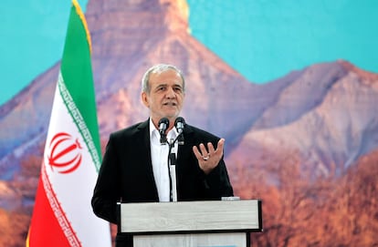 El presidente iraní, Masoud Pezeshkian, habla durante una reunión en la localidad iraní de Ilam el pasado 12 de junio.