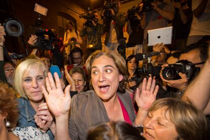 Ada Colau, candidata de Barcelona En Comú, tras conocerse los resultados, que le dan mayoría relativa en el Ayuntamiento de la capital barcelonesa, el 24 de mayo de 2015. 