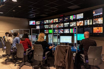 Sala de control del programa 120 minutos de Telemadrid, en una imagen de febrero de 2021.