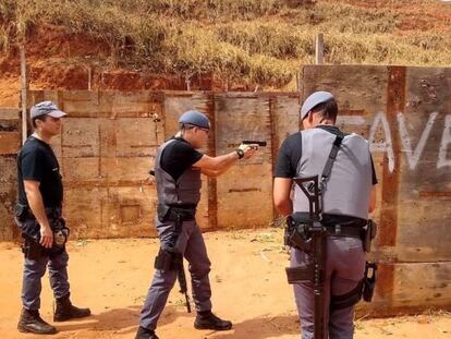 Área de treinamento do Baep com a inscrição “Favela” em imagem feita em agosto deste ano