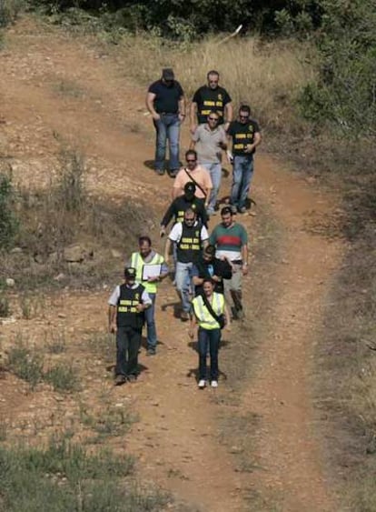 Expertos en explosivos, en Les Coves de Vinromà, Castellón.