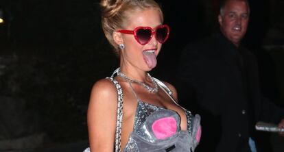 Paris Hilton caracterizada de Miley Cyrus, disfraz recurrente de 2014.