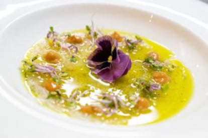 'Carpaccio' de gamba blanca del restaurante La Cuchara de San Lorenzo.