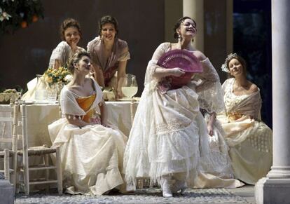 Una imagen de 'I due Figaro' en el Teatro Real.