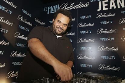 El dj Carlos Jean.