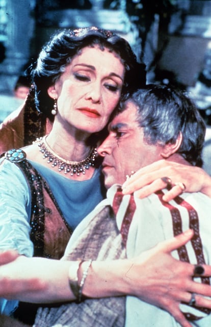 Siân Phillips y Brian Blessed en la serie 'Yo, Claudio'.