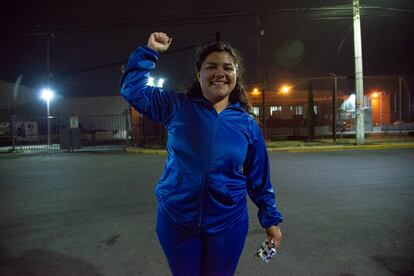 Roxana Ruiz al salir del penal Bordo de Xochiaca, en el Estado de México