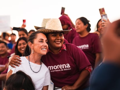 Claudia Sheinbaum durante un acto de campaña en Santa María Huatulco, Oaxaca, el 27 de marzo de 2024.