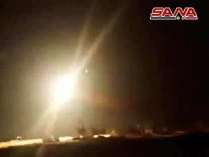 Un misil disparado por las defensas antiaéreas de Damasco impacta en el norte de Chipre sin causar daños