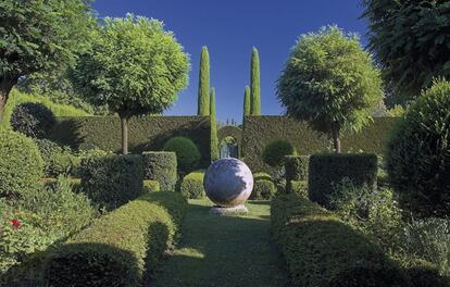 Jardines italianos de la finca Les Confines, obra de Dominique Lafourcade.