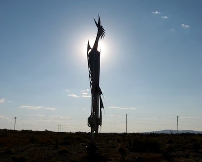 Una de las esculturas en un jardín de Colorado Springs realizadas por Start Gideon Kempf.