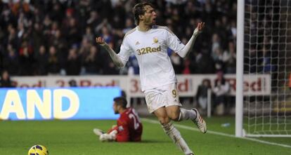 Michu festeja uno de sus goles frente al Norwich.