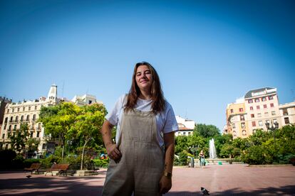 La joven Itziar Rebolé, de 26 años, que trabaja como camarera y promotora de ventas en Madrid.