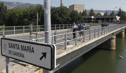 Salida de trabajadores de la central nuclear de Garoña (Burgos), en 2012.