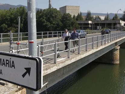 Salida de trabajadores de la central nuclear de Garo&ntilde;a (Burgos), en 2012. 