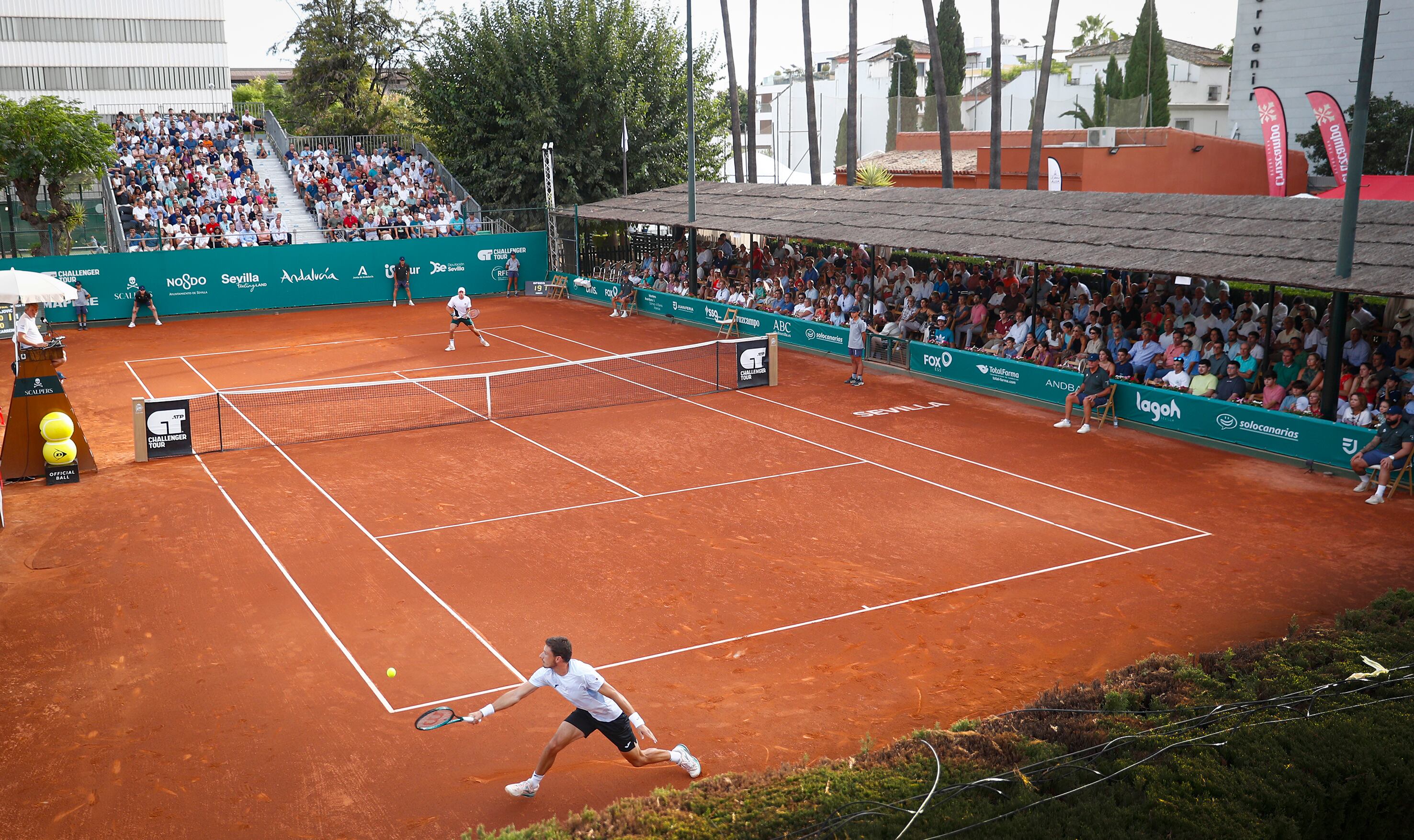 Vista general del Real Club Tenis Betis de Sevilla. 