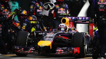 Ricciardo, durante um pit stop em Melbourne.