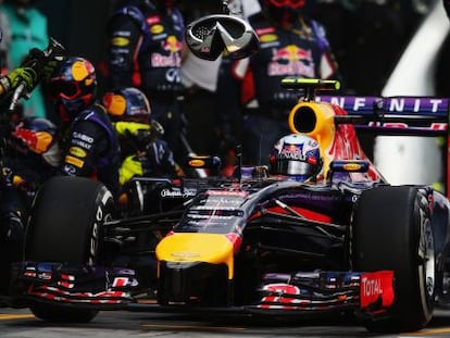Ricciardo, durante um pit stop em Melbourne.