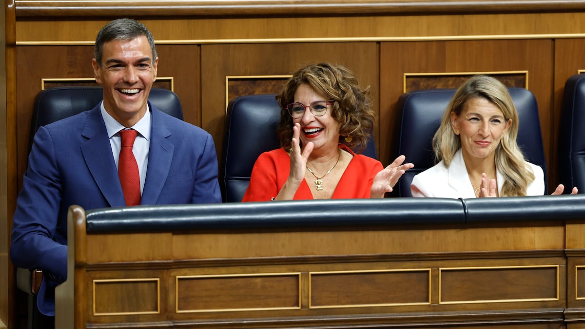 Última hora de la actualidad política, en directo | Feijóo eleva la presión a Sánchez por la corrupción y le cita en la comisión de investigación del Senado en octubre
