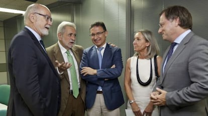 De izquierda a derecha, Jaime Giner, Antonio Beteta, Seraf&iacute;n Castellano, Fe Ballestero y Juan Carlos Moragues.