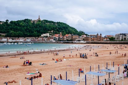 Aquest any La Concha puja un lloc i es col·loca a la quarta posició d'aquest rànquing. Aquesta platja és la més cèntrica de Sant Sebastià, i té una extensió d'1,5 quilòmetres (des de l'Ajuntament de la ciutat fins al Pico del Lloro). A més, hi ha la barana de La Concha, una de les icones de la localitat basca, amb els seus fanals i el passeig al costat del mar.