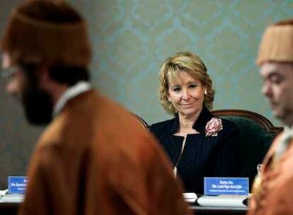 La presidenta madrileña, Esperanza Aguirre, durante la apertura del curso académico 2008-2009, en la Universidad Politécnica de Madrid.