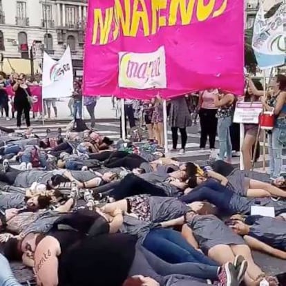 Protesta en Buenos Aires por el fallo del juicio por la muerte de Lucía Pérez.