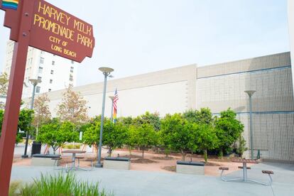 El primer coworking público en una plaza de Long Beach, California.