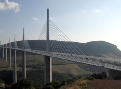 Vista del viaducto de Millau, obra del arquitecto Norman Foster