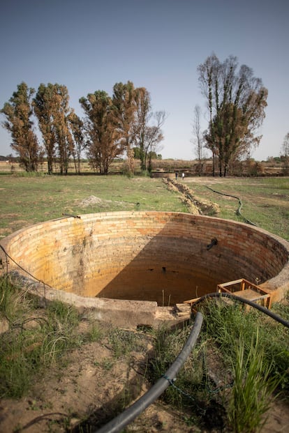 Un pozo artesiano en el arroyo Moriana sin permiso de extracción.