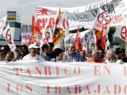 Manifestaci&oacute;n de trabajadores de la planta de Panrico en Santa Perp&egrave;tua de Mogoda (Barcelona).