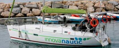 La empresa Innovanautic de Reus (Tarragona) ha diseñado un sistema de propulsión eléctrico para un velero que se alimenta por energía eólica.