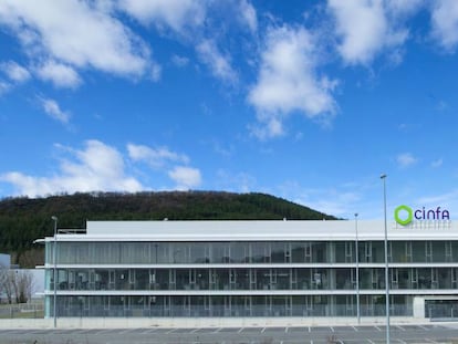 Sede de la compañía en la localidad navarra de Olloki, donde también se ubica la planta especializada en genéricos complejos para las áreas de oncología e inmunología. 