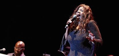 Gloria Gaynor durante su actuación en el Festival Castell de Peralada, el lunes.