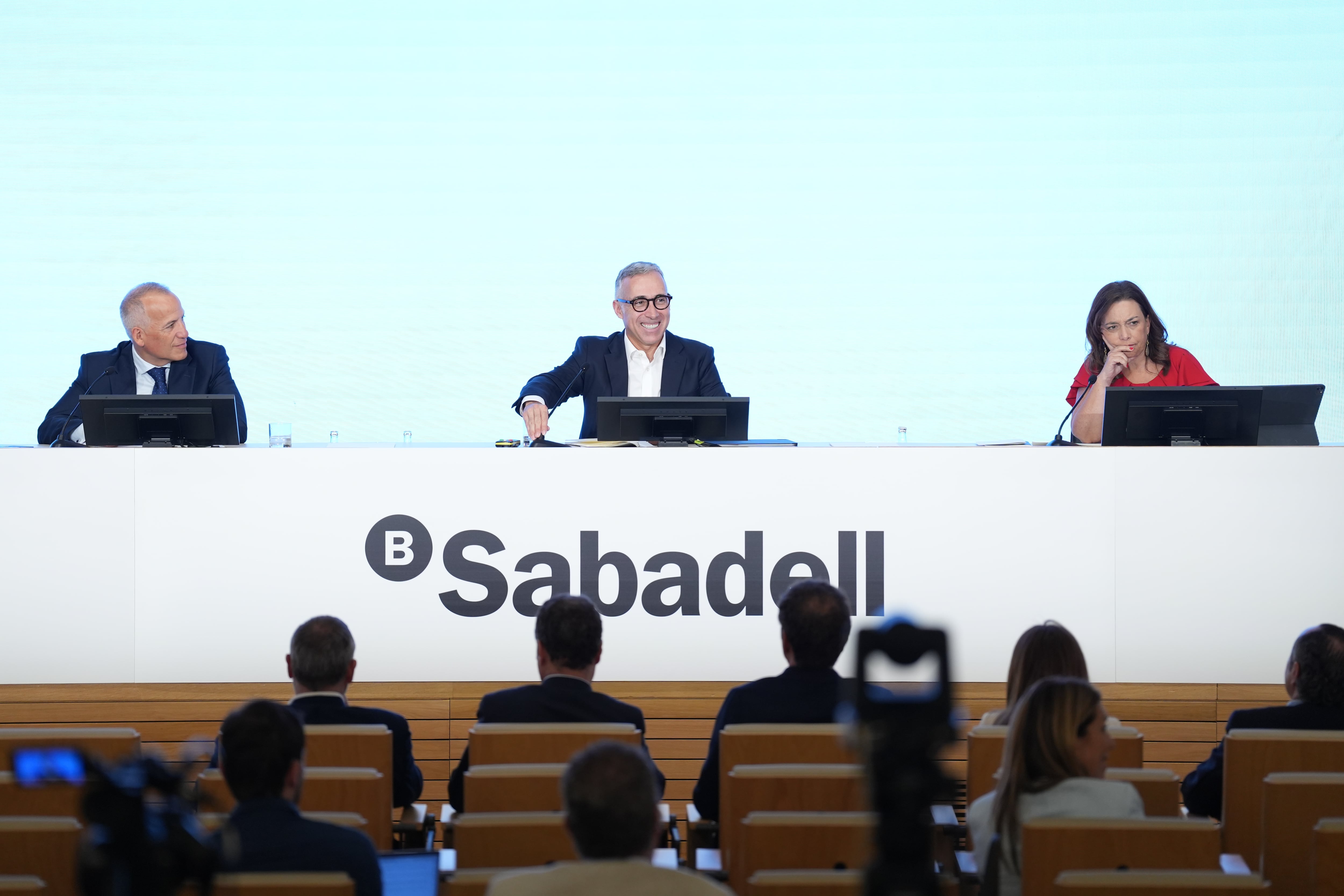 El Banco Sabadell rediseña su estructura organizativa y crea un área específica para desarrollar la IA