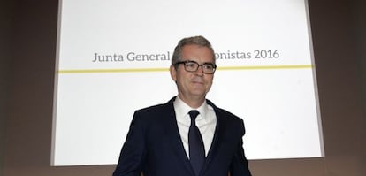 El presidente del Grupo Inditex, Pablo Isla, a su llegada a la Junta General de Accionistas que la multinacional textil ha celebrado hoy en Arteixo (A Coruña).